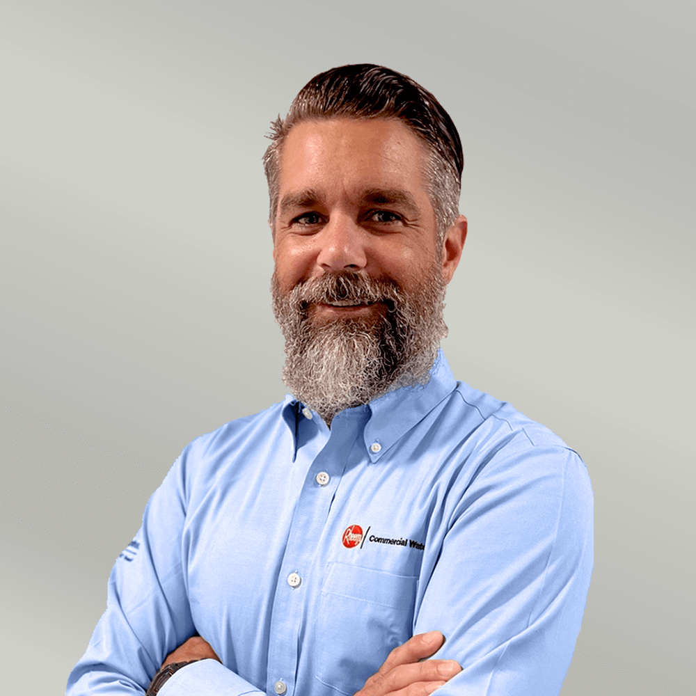 headshot of trainer devon